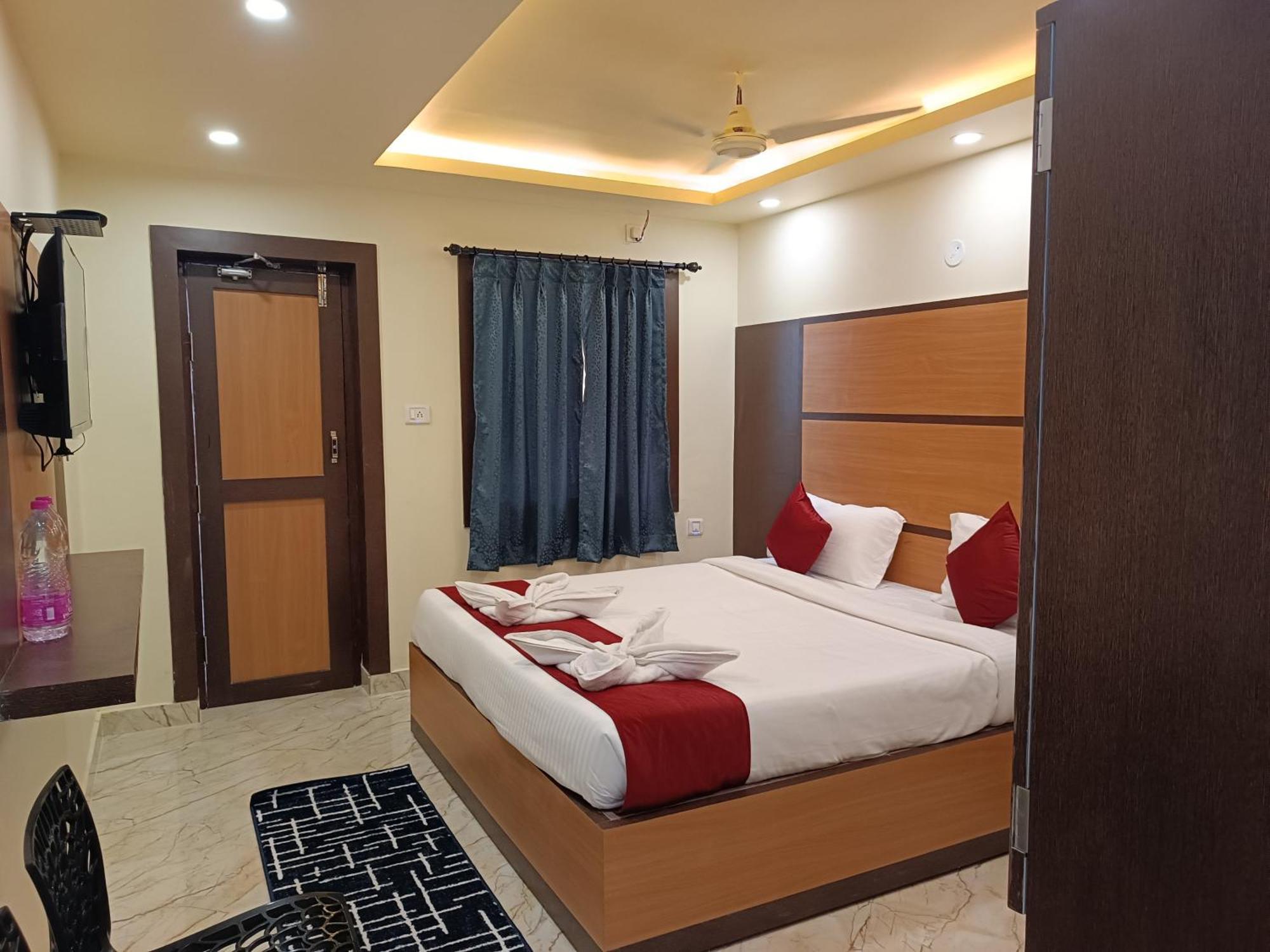 Mom Hotel - Unit Of Mom Hotel Puri Exterior foto