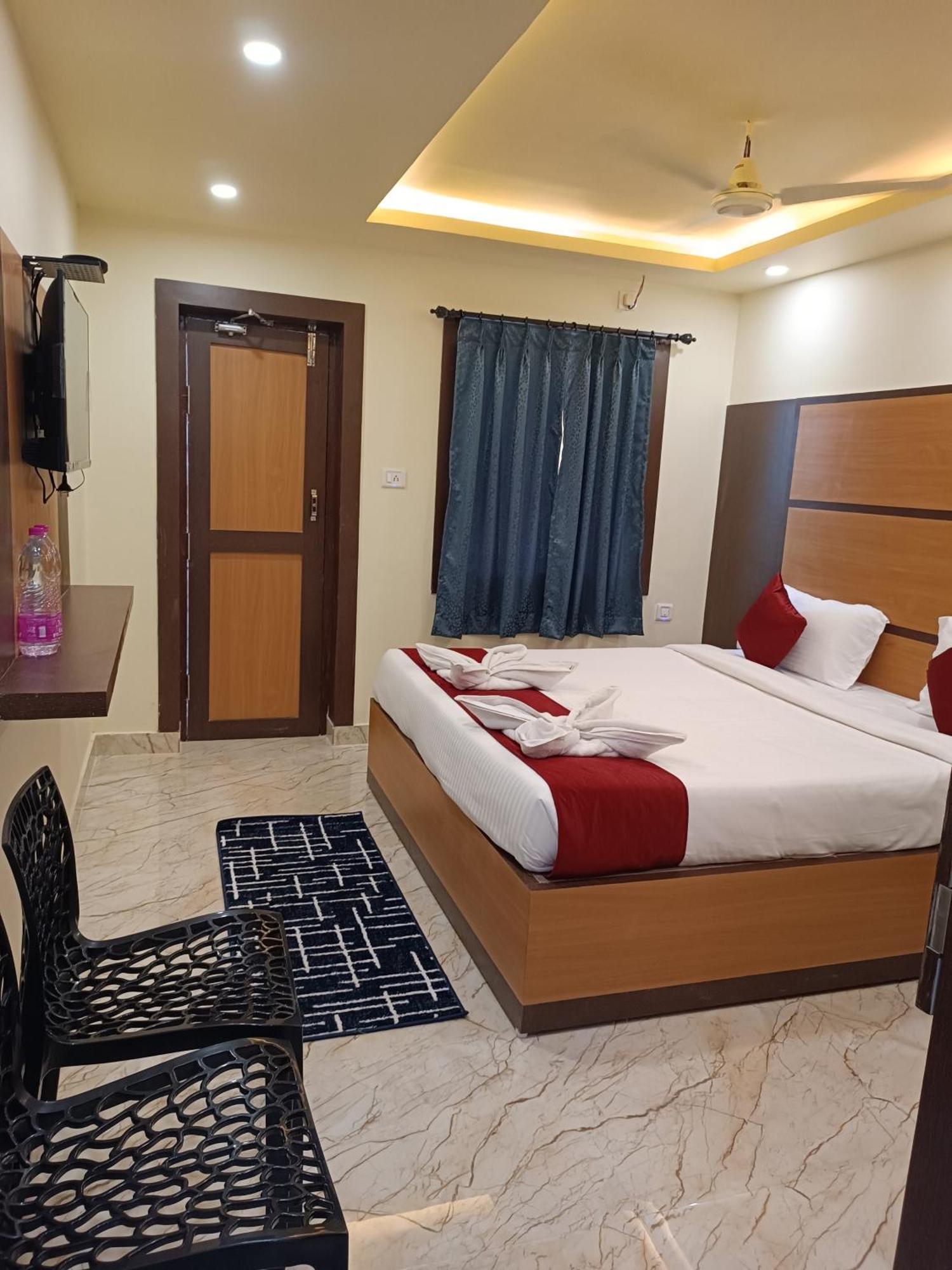 Mom Hotel - Unit Of Mom Hotel Puri Exterior foto